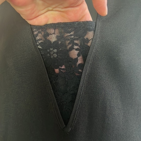 Mulberry Black V- Neck Mesh Details Knit Sweater Size XL - Picture 6 of 12